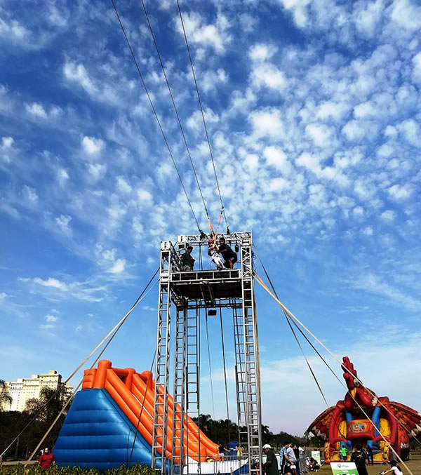 Bungee Jumping - Famlia Parque - Villa Lobos - Hippo