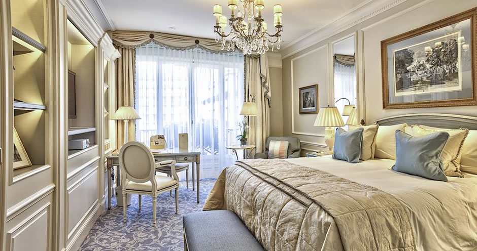 HOTEL GEORGE V - Avenue Gorge, Paris, Hotelaria de Luxo, Luxury Travel