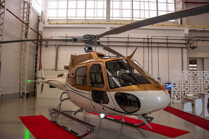 Helibras leva versão de luxo do Esquilo, helicóptero mais vendido do mundo, para o São Paulo Boat Show