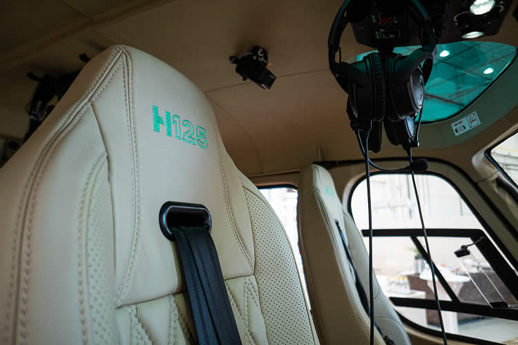 Helibras leva versão de luxo do Esquilo, helicóptero mais vendido do mundo, para o São Paulo Boat Show Helibras leva versão de luxo do Esquilo, helicóptero mais vendido do mundo, para o São Paulo Boat Show